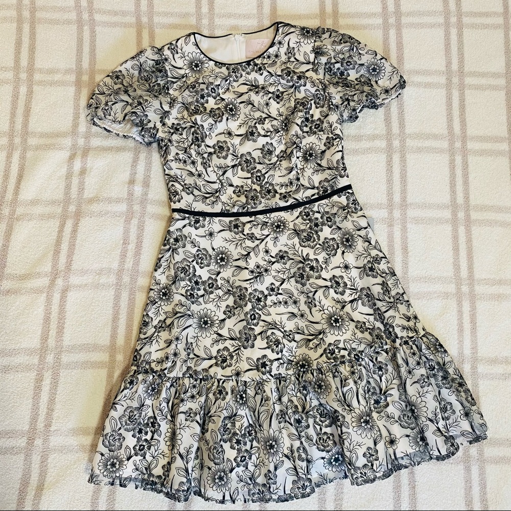 GalMeetsGlam ‘Viola’ Dress